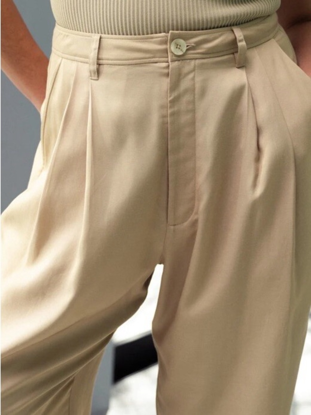 NWT Darling stride wide leg pant in Beige